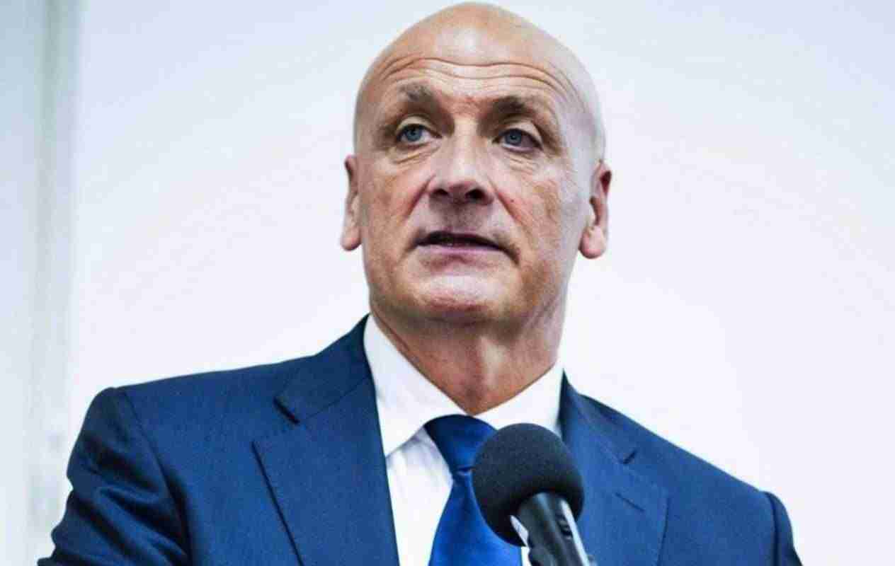 vincenzo figliolia sindaco di pozzuoli appalti indagine magistratura
