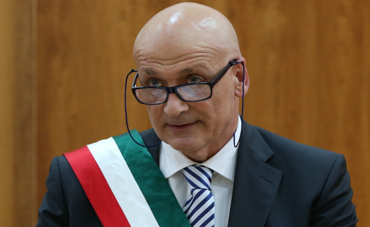 Vincenzo-Figliolia-Sindaco-di-Pozzuoli