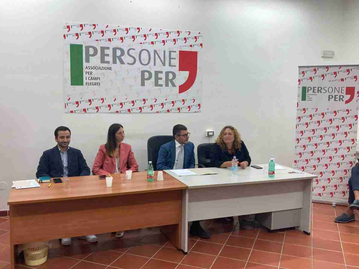 conferenza stampa presentazione associazione culturale persone per pozzuoli