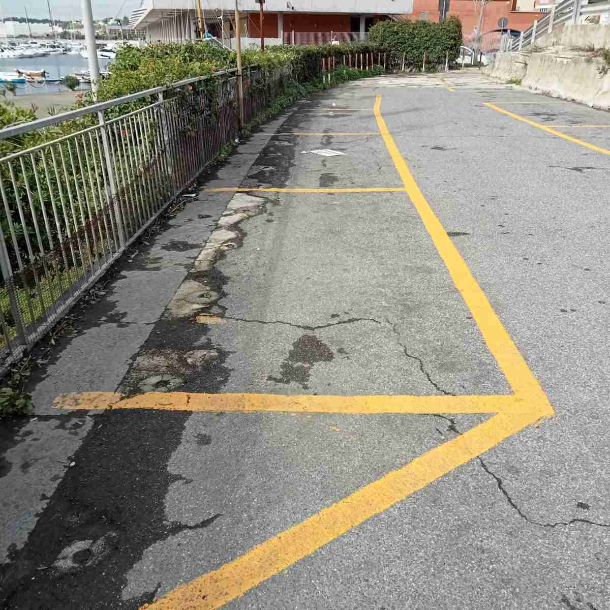 parcheggio pescatori a pozzuoli
